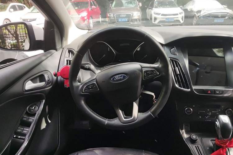 Used Ford Focus 2015 Sedan 1.6L Automatic Trend Model Steering Wheel