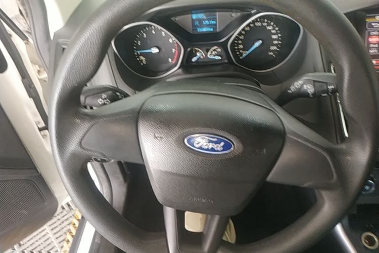 Used Ford Focus 2015 Hatchback 1.6L Automatic Comfort Model Steering Wheel