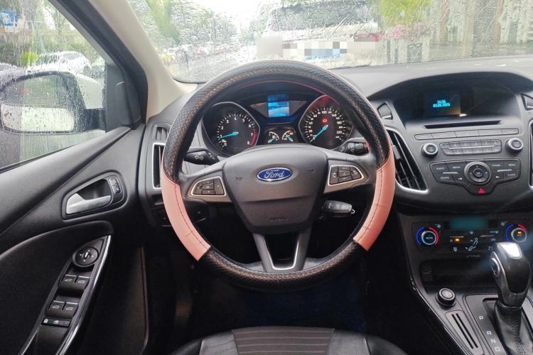 Used Ford Focus 2015 Sedan 1.6L Automatic Trend Model Steering Wheel