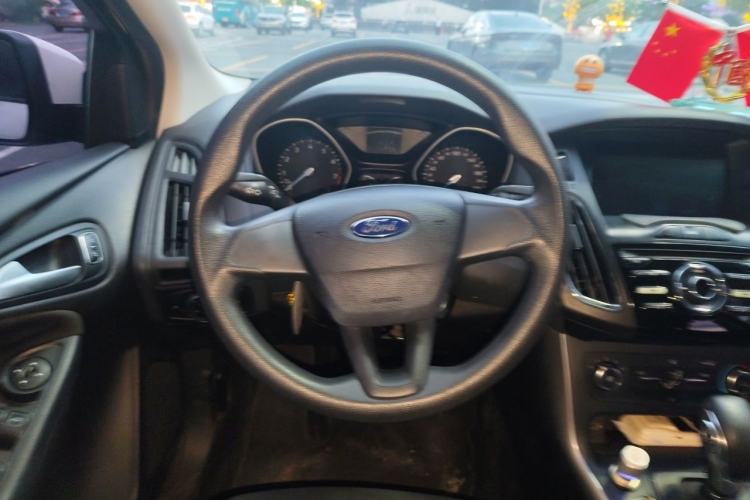 Used Ford Focus 2015 Hatchback 1.6L Automatic Comfort Model Steering Wheel