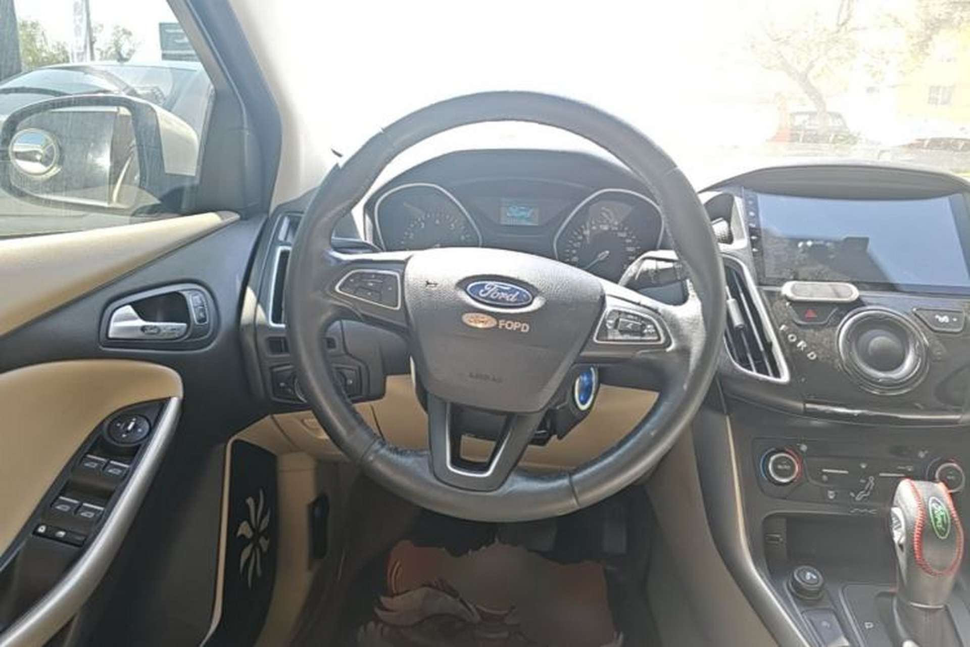 Used Ford Focus 2015 Sedan EcoBoost 125 Automatic Supreme Style Edition Steering Wheel