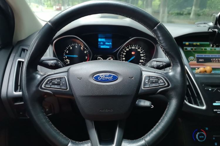 Used Ford Focus 2015 Sedan 1.6L Automatic Trend Model Steering Wheel