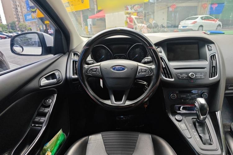 Used Ford Focus 2015 Sedan EcoBoost 180 Automatic Elite Model Steering Wheel