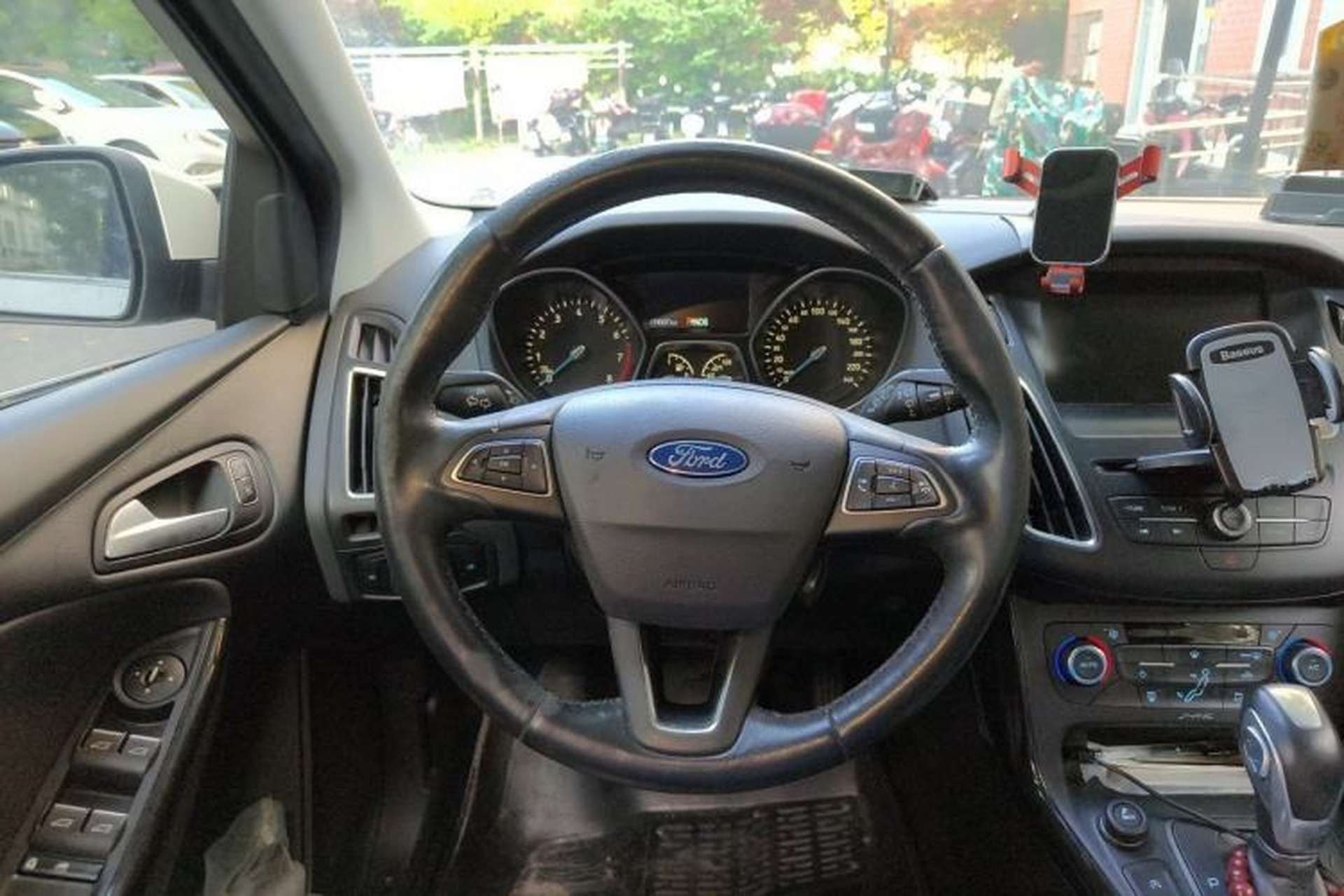 Used Ford Focus 2015 Hatchback EcoBoost 180 Automatic Elite Model Steering Wheel