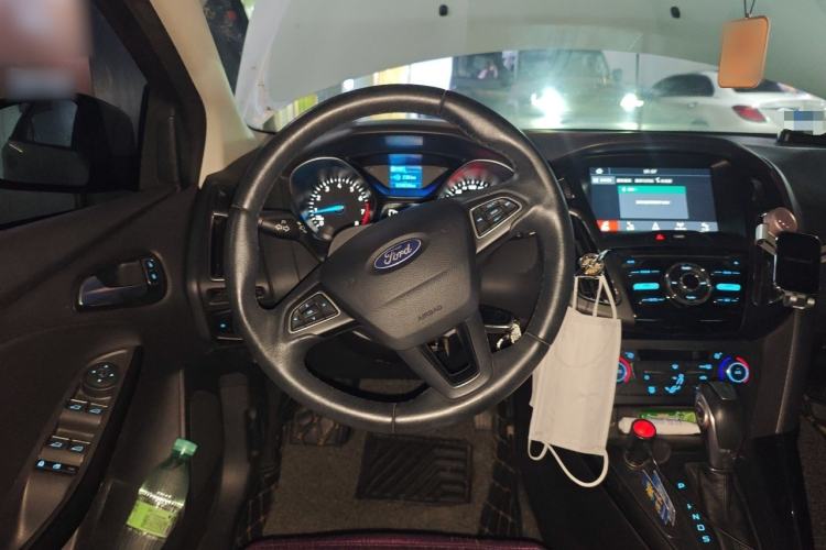 Used Ford Focus 2015 Hatchback 1.6L Automatic Fashion Edition Steering Wheel