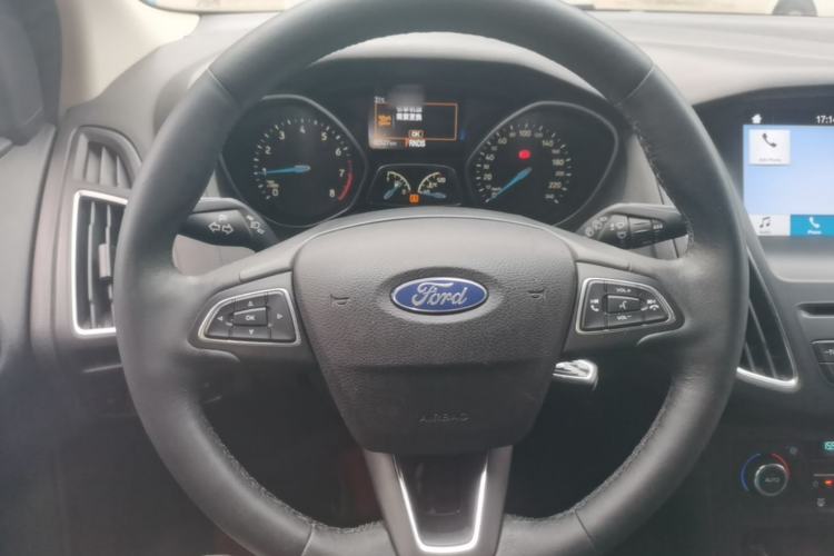 Used Ford Focus 2015 Hatchback EcoBoost 180 Automatic Elite Model Steering Wheel
