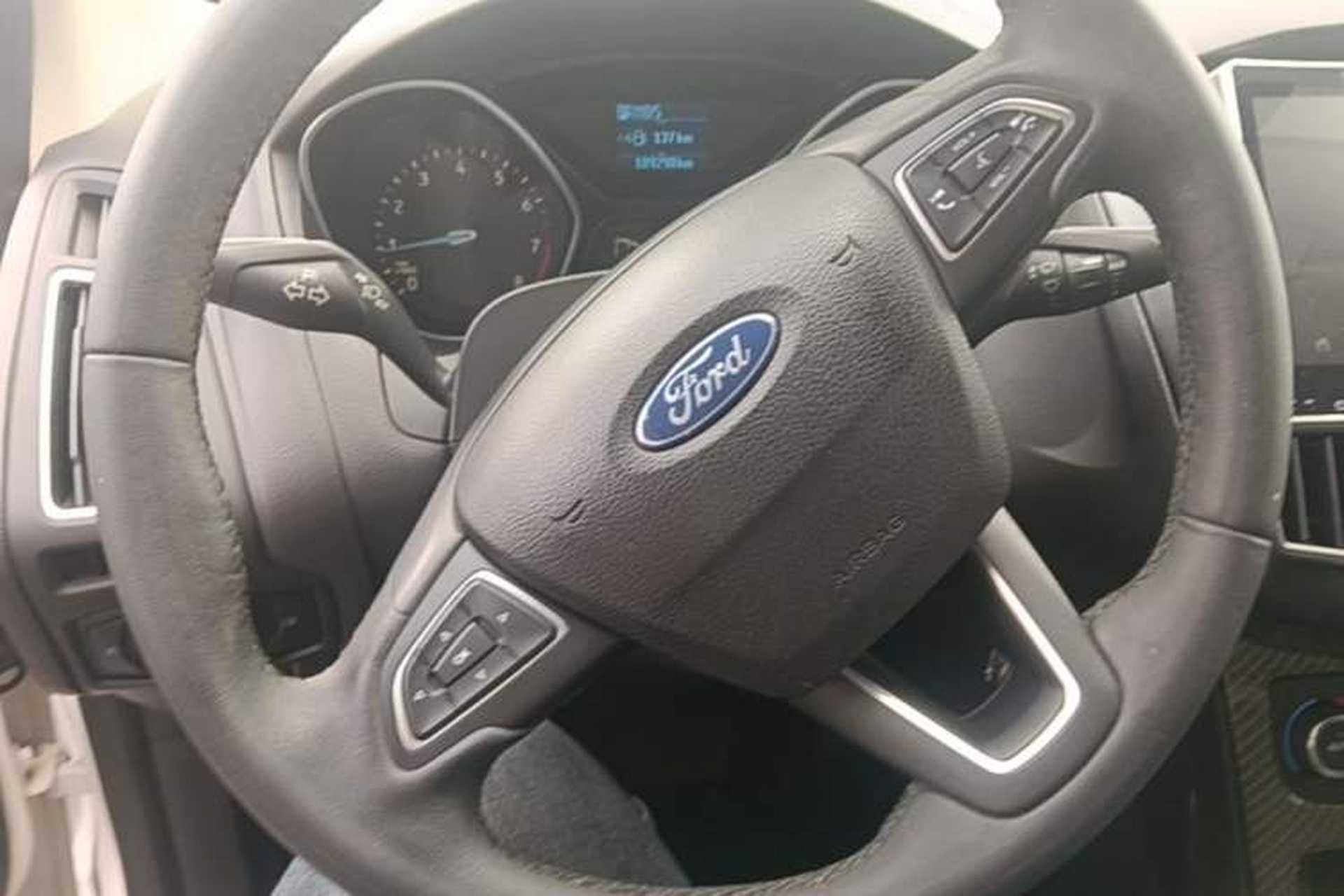 Used Ford Focus 2015 Sedan 1.6L Automatic Trend Model Steering Wheel