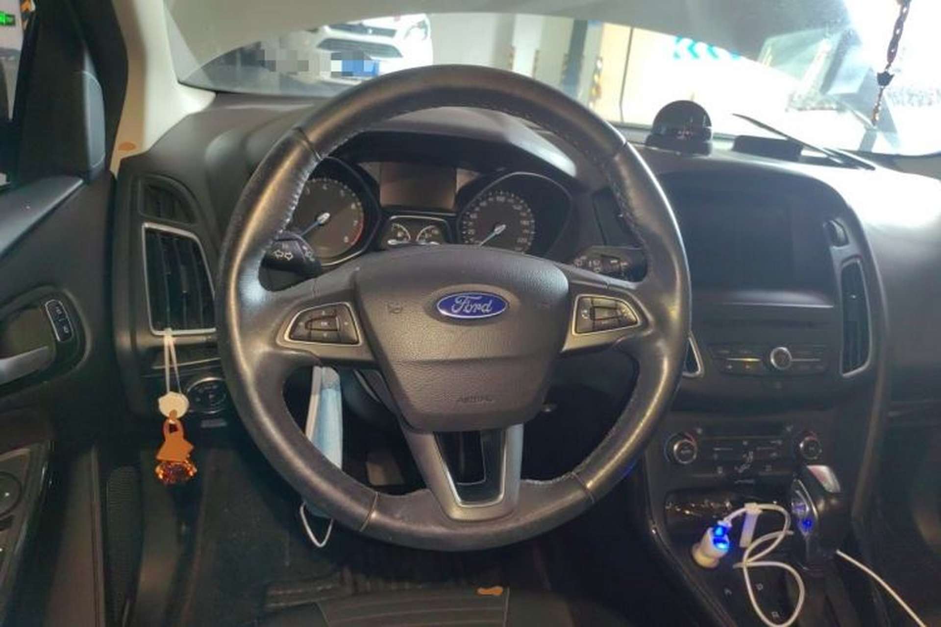 Used Ford Focus 2015 Hatchback EcoBoost 180 Automatic Elite Model Steering Wheel