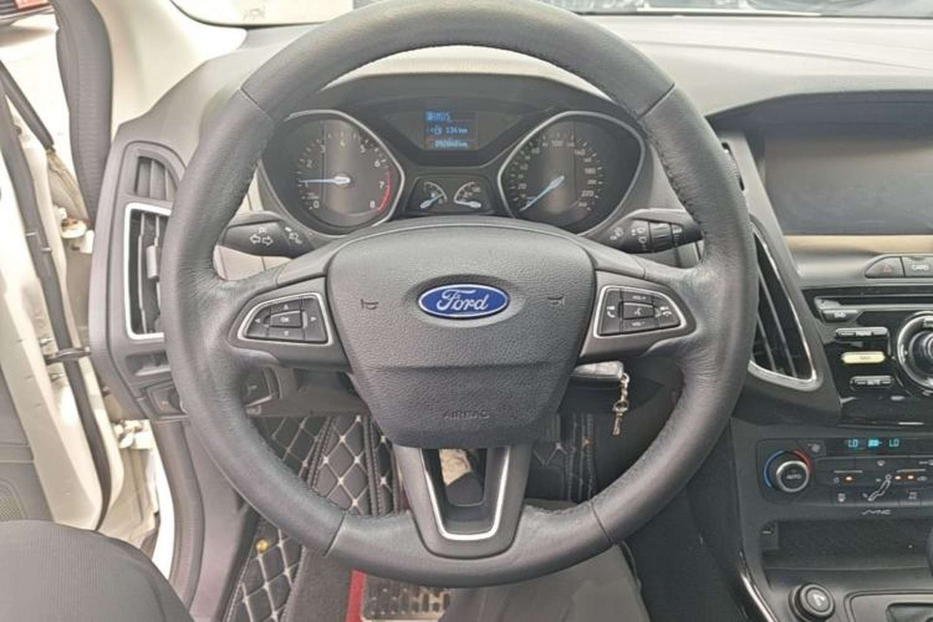 Used Ford Focus 2015 Sedan 1.6L Automatic Trend Model Steering Wheel