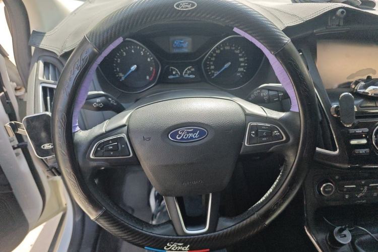 Used Ford Focus 2015 Hatchback 1.6L Manual Fashion Edition Steering Wheel