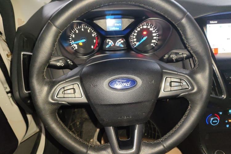 Used Ford Focus 2015 Sedan 1.6L Automatic Trend Model Steering Wheel