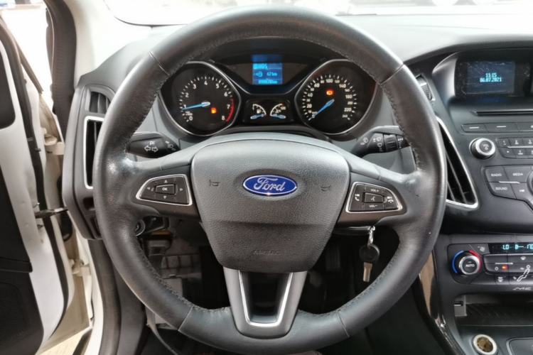 Used Ford Focus 2015 Sedan 1.6L Automatic Trend Model Steering Wheel