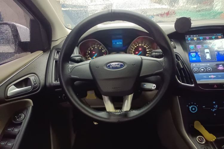 Used Ford Focus 2015 Sedan 1.6L Manual Comfort Model Steering Wheel