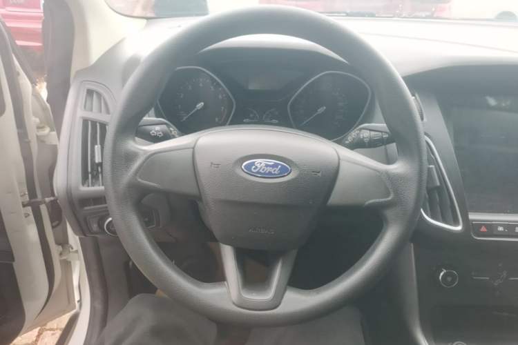 Used Ford Focus 2015 Hatchback 1.6L Manual Comfort Edition Steering Wheel