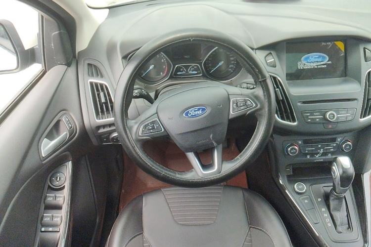Used Ford Focus 2015 Sedan EcoBoost 180 Automatic Elite Model Steering Wheel