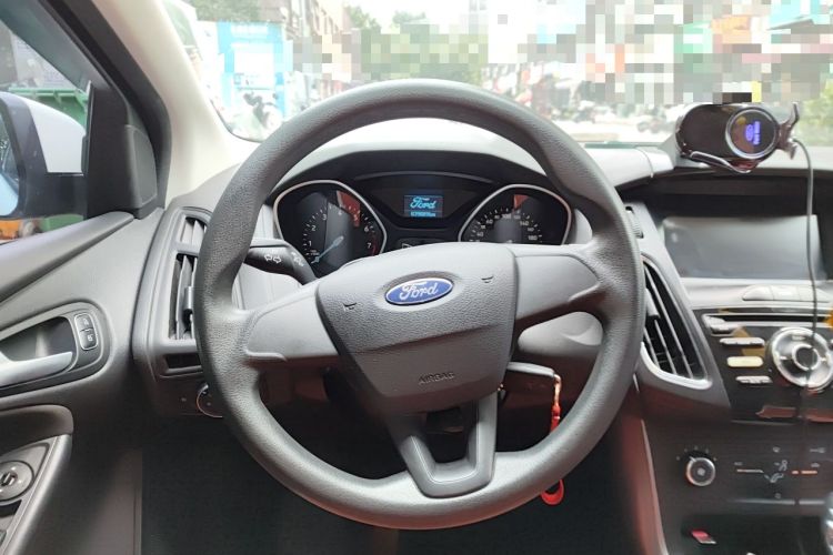 Used Ford Focus 2015 Hatchback 1.6L Automatic Comfort Model Steering Wheel