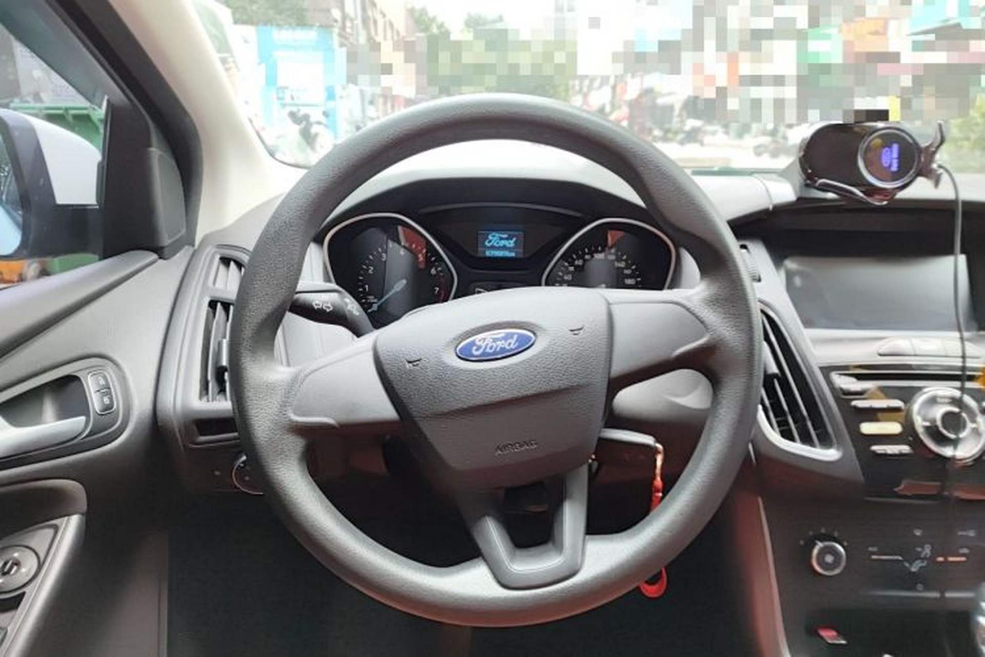 Used Ford Focus 2015 Hatchback 1.6L Automatic Comfort Model Steering Wheel