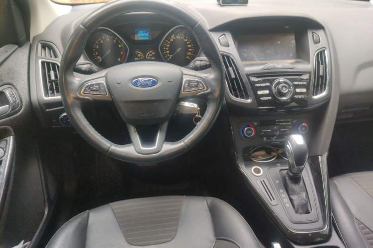 Used Ford Focus 2015 Sedan 1.6L Automatic Trend Model Steering Wheel