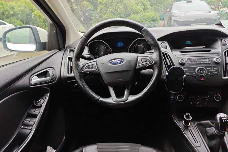 Used Ford Focus 2015 Hatchback 1.6L Manual Fashion Edition Steering Wheel