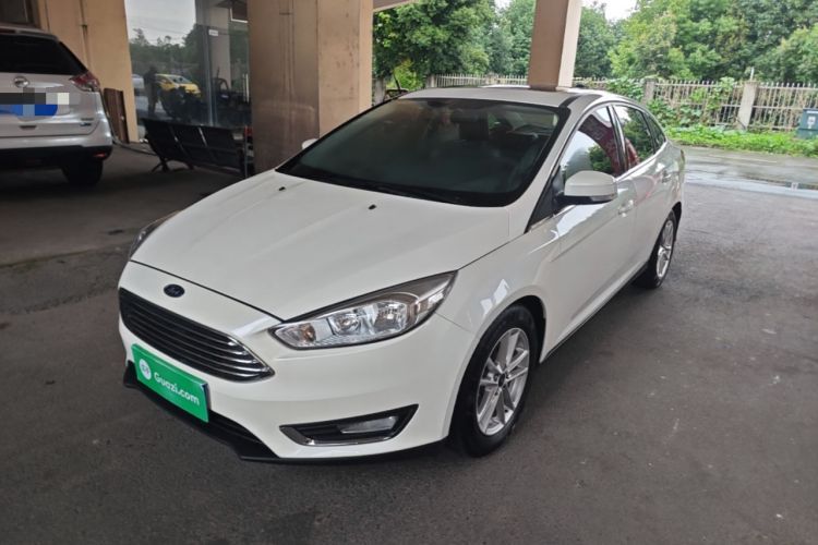 Used Ford Focus 2015 Sedan EcoBoost 180 Automatic Elite Model Guazi used car, China used car export, Used car for sale, Used cars, Cheapest cars for sale