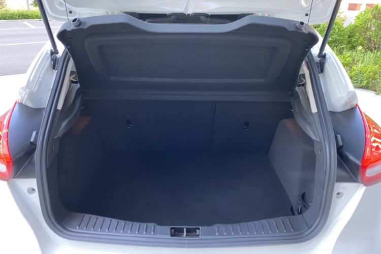 Used Ford Focus 2015 Hatchback 1.6L Manual Fashion Edition Trunk