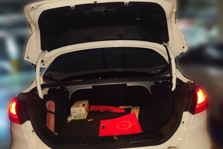 Used Ford Focus 2015 Sedan 1.6L Automatic Trend Model Trunk