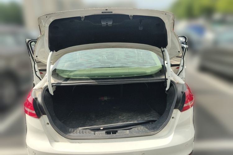 Used Ford Focus 2015 Sedan 1.6L Automatic Comfort Model Trunk