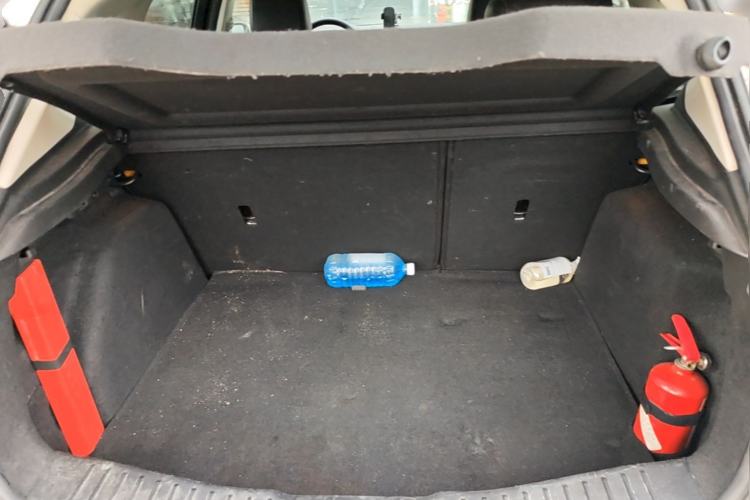 Used Ford Focus 2015 Hatchback 1.6L Automatic Fashion Edition Trunk