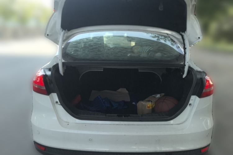 Used Ford Focus 2015 Sedan EcoBoost 125 Manual – Ultra-Style Edition Trunk