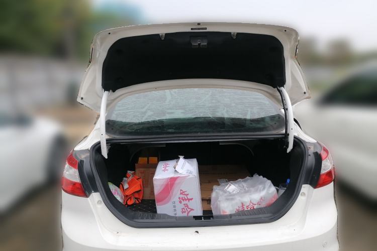 Used Ford Focus 2015 Sedan 1.6L Automatic Trend Model Trunk