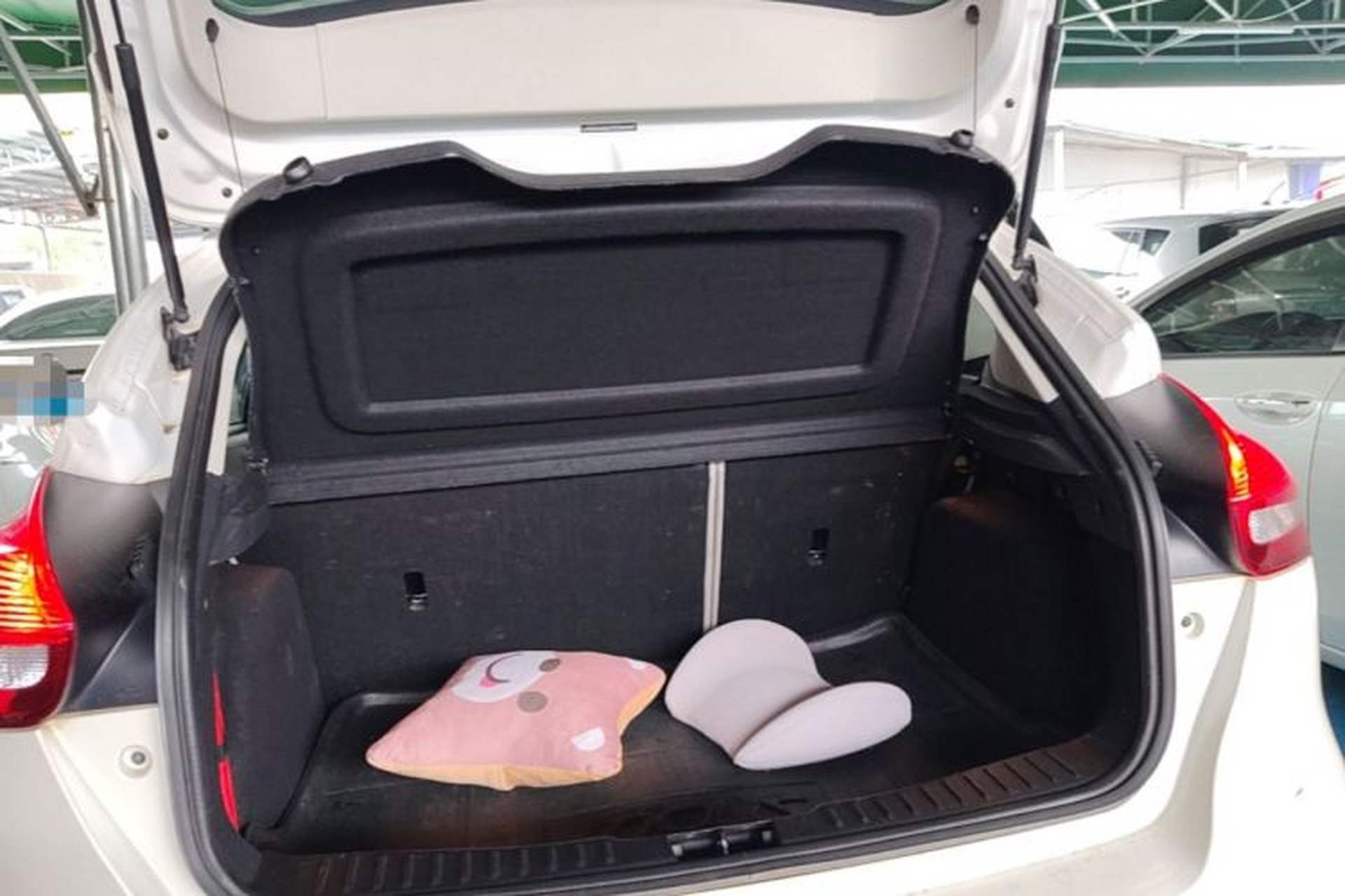 Used Ford Focus 2015 Hatchback 1.6L Automatic Comfort Model Trunk
