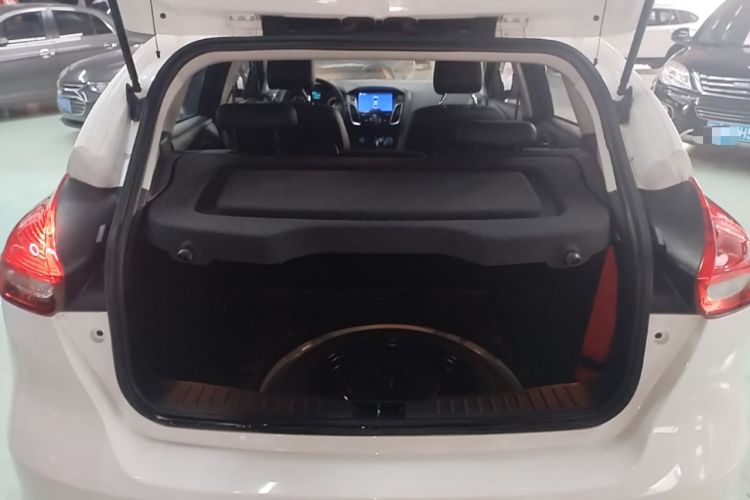 Used Ford Focus 2015 Hatchback 1.6L Automatic Comfort Model Trunk