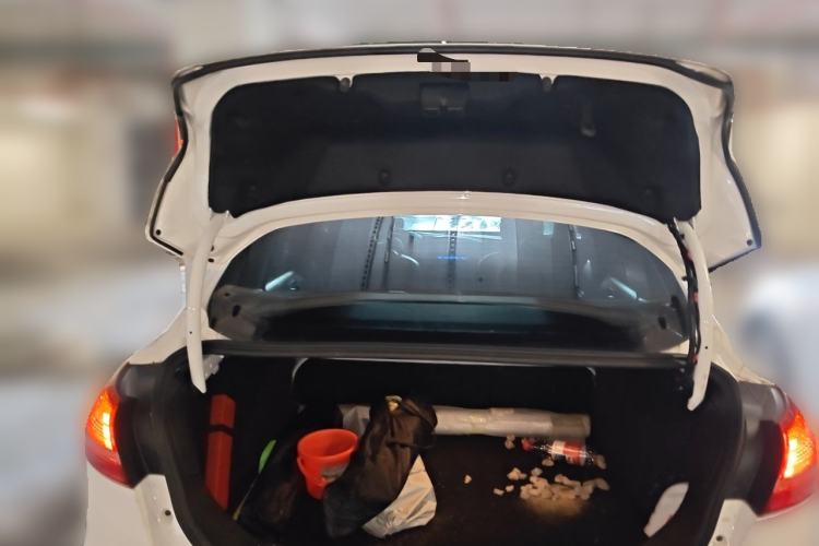 Used Ford Focus 2015 Sedan 1.6L Manual Fashion Edition Trunk