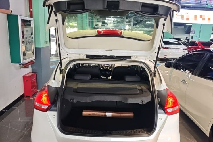 Used Ford Focus 2015 Hatchback 1.6L Automatic Comfort Model Trunk