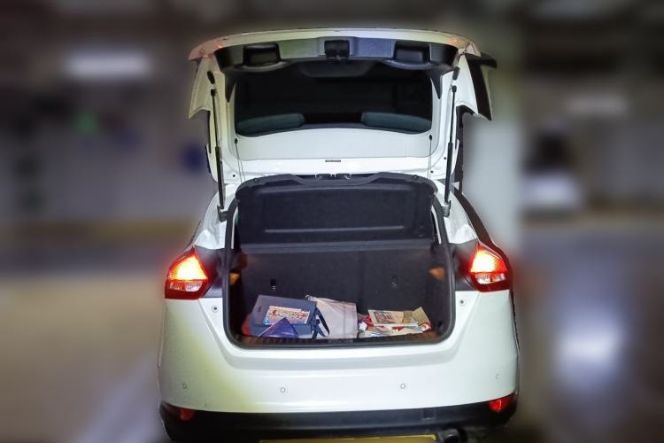 Used Ford Focus 2015 Hatchback EcoBoost 180 Automatic Elite Model Trunk