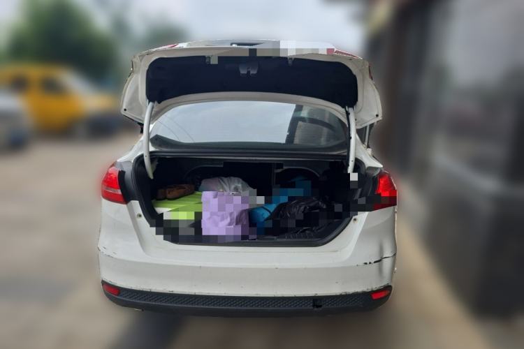 Used Ford Focus 2015 Sedan 1.6L Automatic Comfort Model Trunk