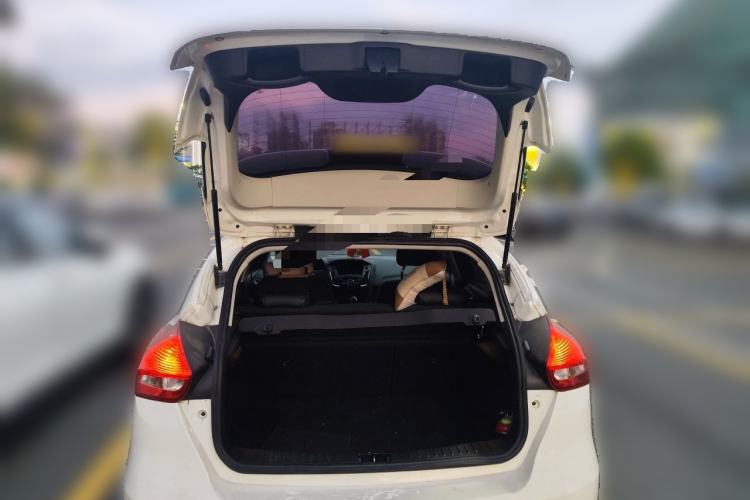 Used Ford Focus 2015 Hatchback 1.6L Automatic Comfort Model Trunk