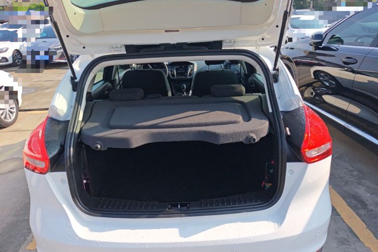 Used Ford Focus 2015 Hatchback 1.6L Automatic Comfort Model Trunk