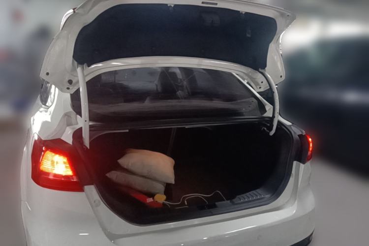 Used Ford Focus 2015 Sedan 1.6L Automatic Comfort Model Trunk
