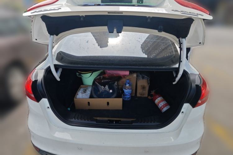 Used Ford Focus 2015 Sedan EcoBoost 180 Automatic Elite Model Trunk