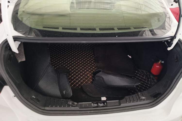 Used Ford Focus 2015 Sedan 1.6L Automatic Comfort Model Trunk