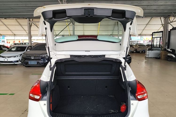 Used Ford Focus 2015 Hatchback 1.6L Manual Comfort Edition Trunk