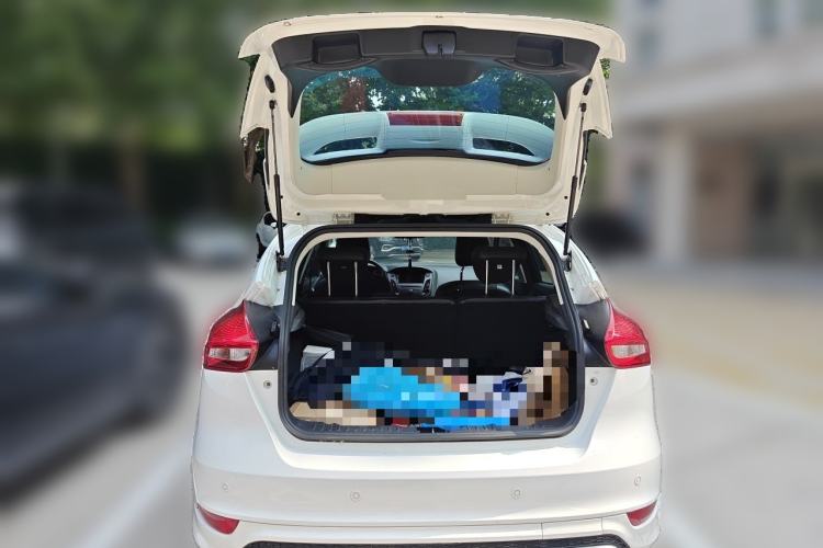 Used Ford Focus 2015 Hatchback EcoBoost 180 Automatic Elite Model Trunk