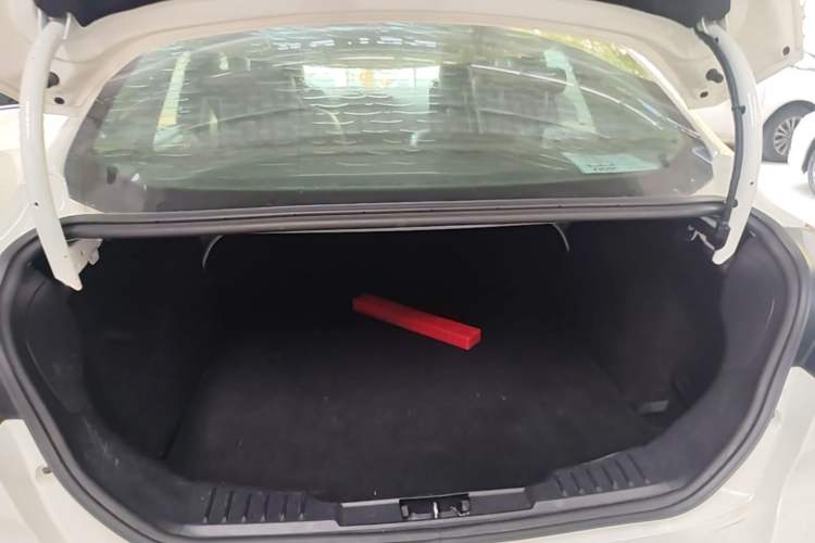 Used Ford Focus 2015 Sedan EcoBoost 125 Automatic Supreme Style Edition Trunk