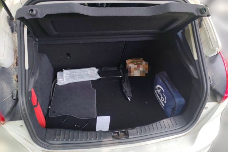 Used Ford Focus 2015 Hatchback EcoBoost 125 Automatic Supreme Style Edition Trunk