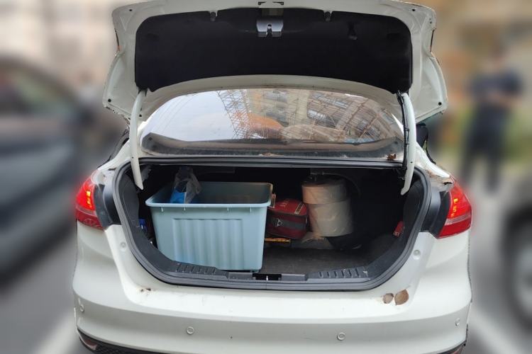 Used Ford Focus 2015 Sedan 1.6L Automatic Comfort Model Trunk