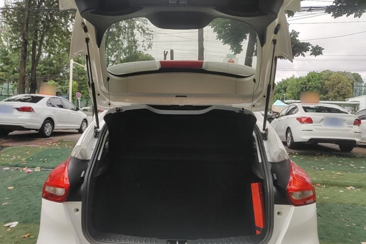 Used Ford Focus 2015 Hatchback 1.6L Automatic Comfort Model Trunk