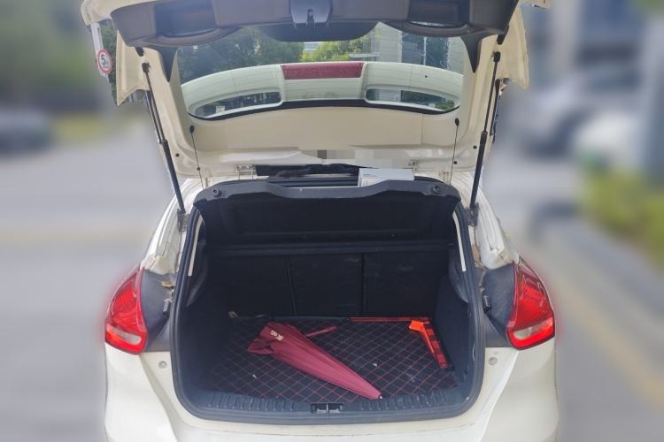 Used Ford Focus 2015 Hatchback EcoBoost 180 Automatic Sport Model Trunk