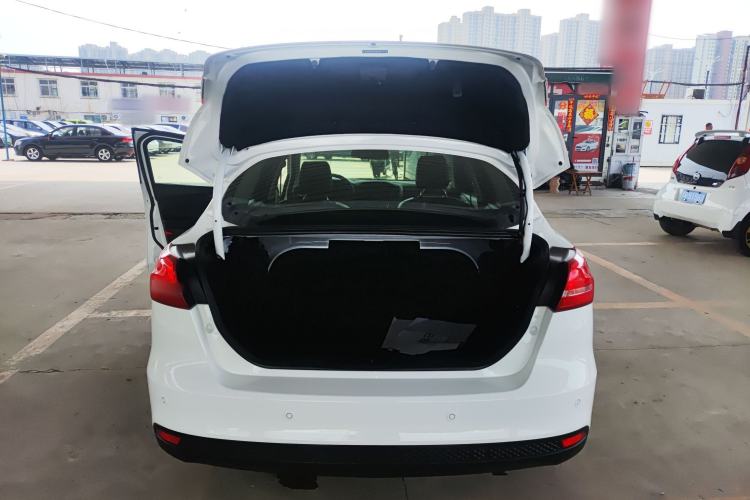Used Ford Focus 2015 Sedan 1.6L Automatic Trend Model Trunk
