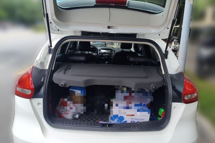 Used Ford Focus 2015 Hatchback 1.6L Automatic Fashion Edition Trunk
